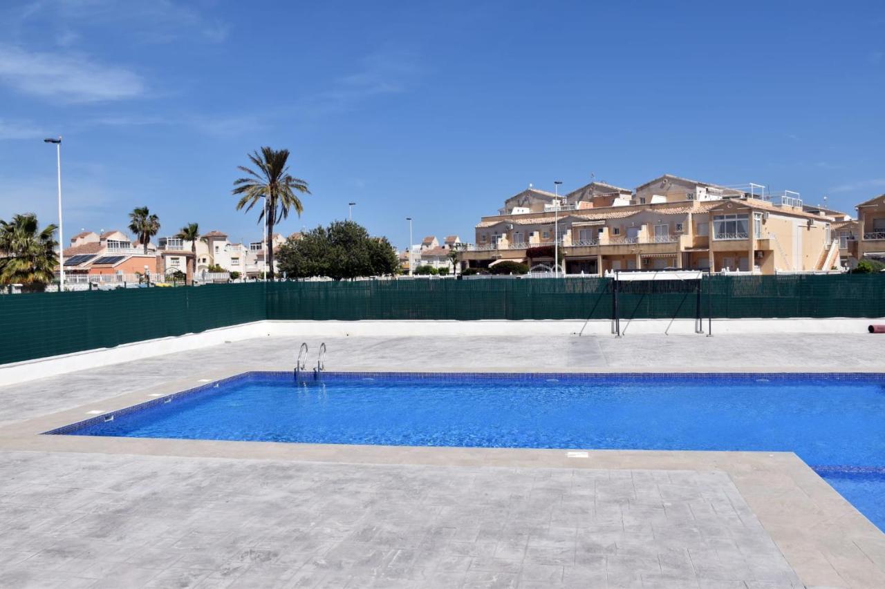 Casa Alex Torrevieja- Holiday House - Con Piscina Comunitaria Exterior photo